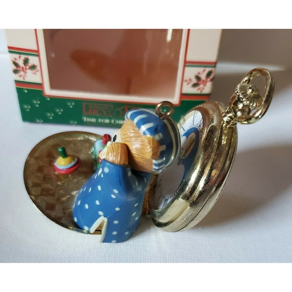 Enesco Treasury Ornament Time For Christmas Lucy & Me 1987 Holiday Collectible